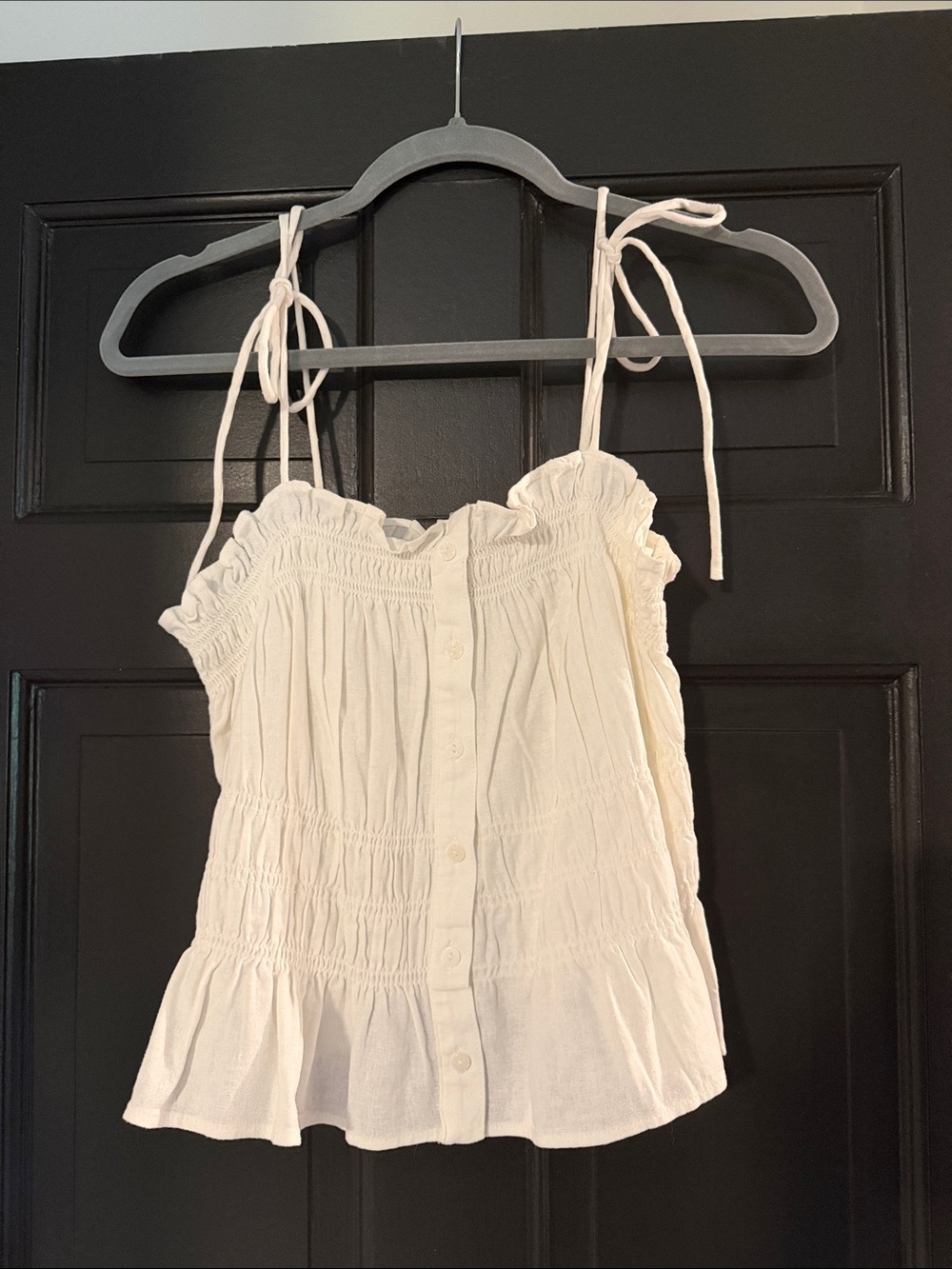 Universal Thread White Smocked Button Front Tie Strap Top Size M